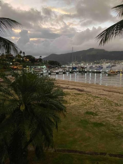 Casa Verde à Beira-Mar House in Angra dos Reis