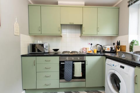 Kitchen or kitchenette, minibar, pet friendly, stove, toaster, washing machine