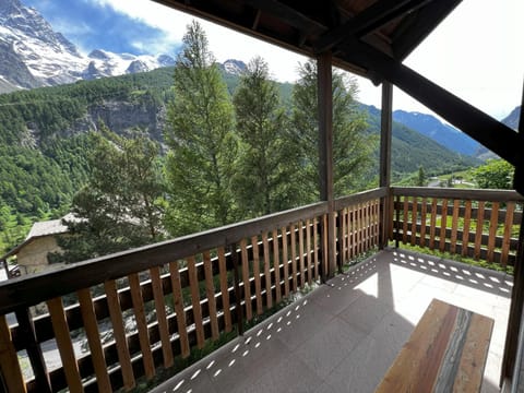 Spring, Day, Natural landscape, Balcony/Terrace, Mountain view