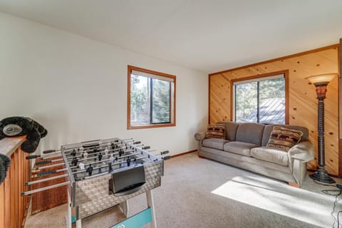 Pet-Friendly Home in Truckee with Balconies and Grill! House in Truckee