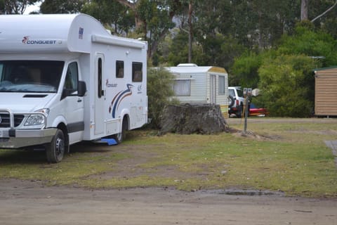 Captain Cook Holiday Park Camping /
Complejo de autocaravanas in South Bruny