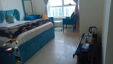 22 R3 Luxury Room in a 4-bedroom apartment with private washroom outside the room ### 22 R3 غرفة فاخرة في شقة 4 غرف نوم مع حمام خاص خارج الغرفة ### Condo in Ajman