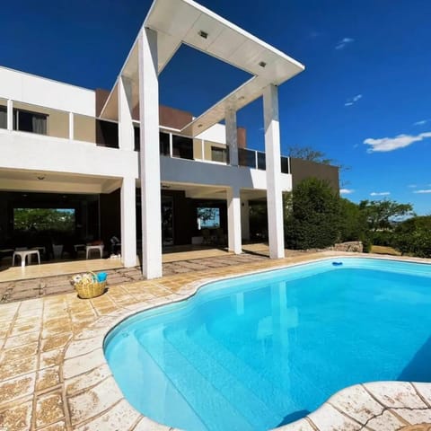 Property building, Day, Swimming pool