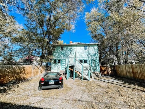 New 1BR Apartment in Heart of Downtown Pueblo! Casa in Pueblo