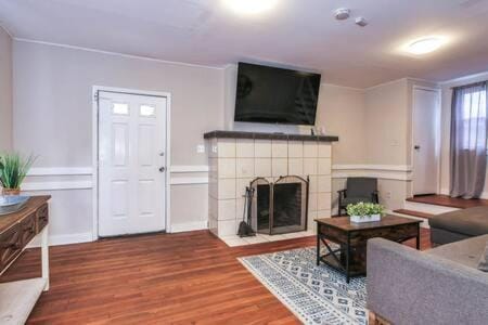 Luxe Bartram Beach Retreat 4BD - 3BA Maison in Ventnor City