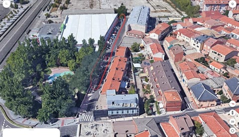 Property building, Bird's eye view, Street view, Location