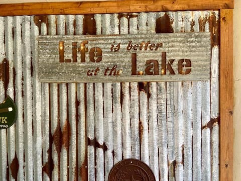 Medina Lake Waterfront Getaway Casa in Lakehills