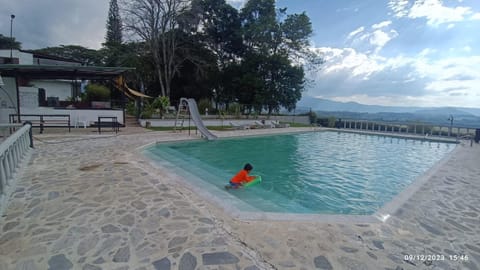 Day, Mountain view, Pool view, Swimming pool