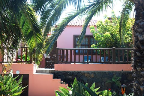 Patio, Facade/entrance, Off site, Day, Winter, Garden, Balcony/Terrace