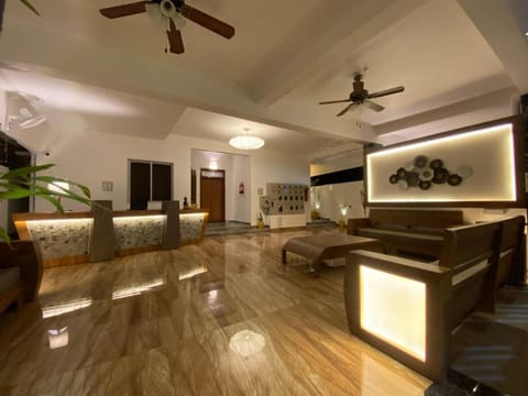 Communal lounge/ TV room, TV and multimedia, Living room, Seating area, Evening entertainment, fireplace