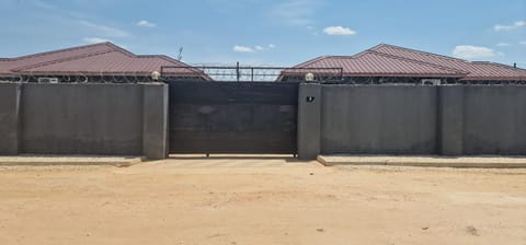 Property building, Day, Neighbourhood, Street view