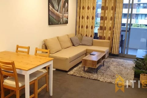 Delight in Dickson -2bd 2bth 2Csp Apt Apartment in Canberra