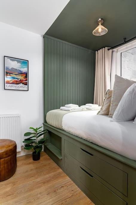 The Stylish 3-Bedroom Maisonette Retreat Eigentumswohnung in Stirling