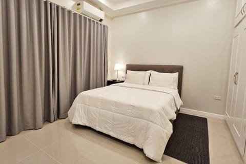 The Aston Residences Clark 3BR at Timog Park Villa in Angeles