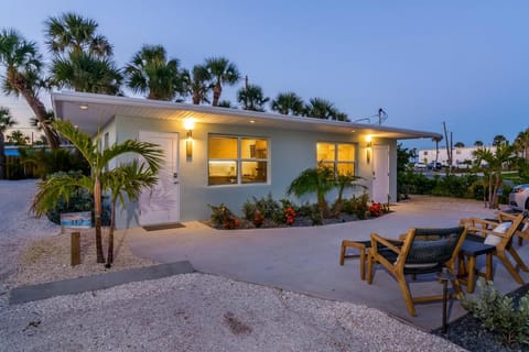 Wonderful Place Wprivate Patio Next To The Beach Apartment in Cape Canaveral