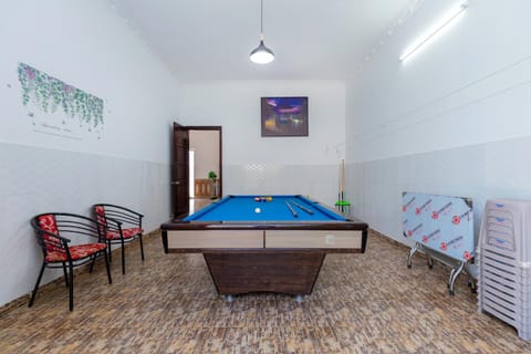 Billiard, Game Room