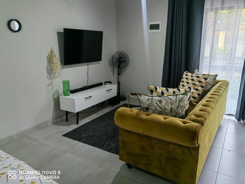 Klaasy Pristine Apartment in Sandton