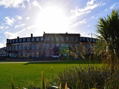 Facade/entrance, Garden