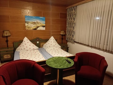 Bed, Living room, Photo of the whole room, Bedroom