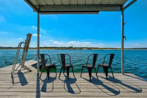 Atlantis on Lake Travis Pool Hot Tub Dock Maison in Volente