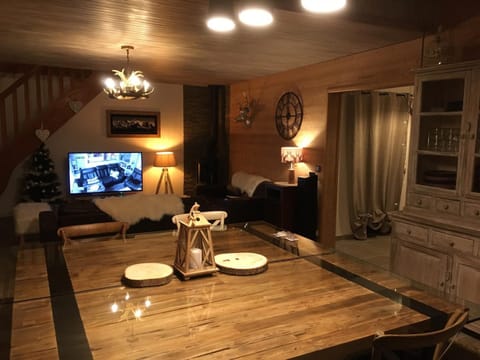 Chalet cosy 4* à 100m des pistes, avec sauna, WIFI et parking privé - FR-1-267-269 Chalet in Villarembert