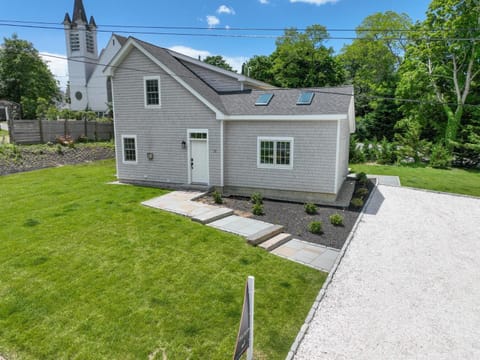 Rare - Newly built in Downtown Wellfleet Maison in Wellfleet