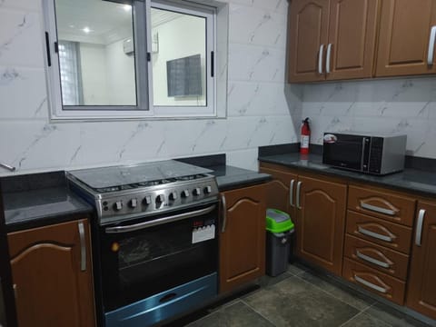 Kitchen or kitchenette, minibar, pet friendly, stove