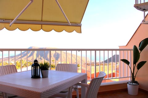 Sweet Sunset Apartment in Abona