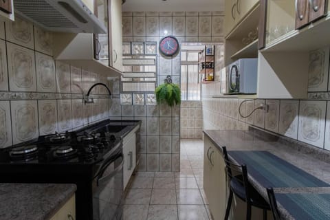 Apartamento 0812 térreo com 2 quartos Condo in Guarulhos