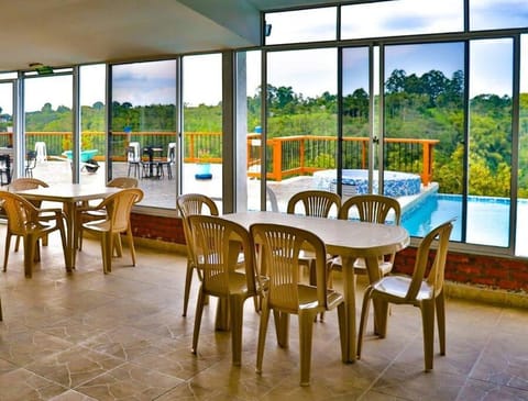 Chalet Familiar con la mejor vista y Piscina House in Quindio, Colombia