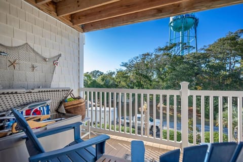 Lava Bungalow House in Oak Island