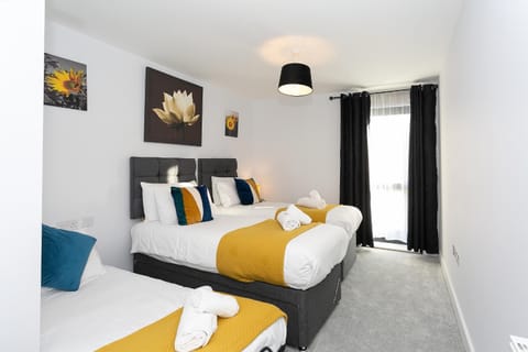 Watford Cassio Supreme - Modernview Serviced Accommodation Condo in Watford