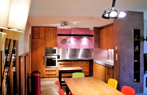 Chalet Alpha - Chalets pour 12 Personnes 341 Chalet in Villarembert