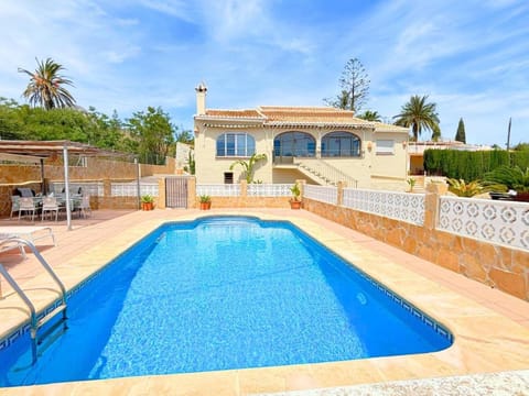 Villa mediterránea con piscina privada Villa in Xàbia