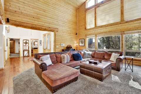 2352-Gold Rush Lodge cabin House in Big Bear
