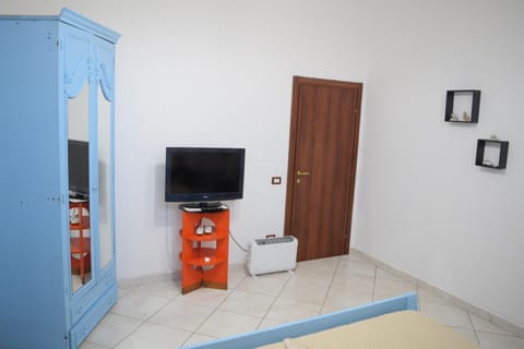 TV and multimedia, Bedroom, internet, wardrobe