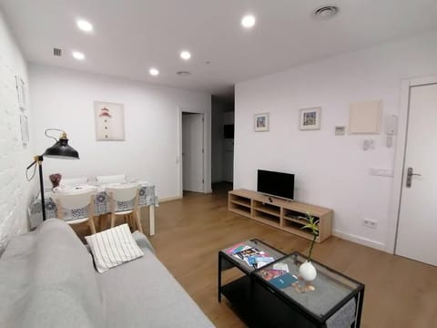 Apartamento PB 30min Sagrada Familia, 10 min playa Apartment in Badalona