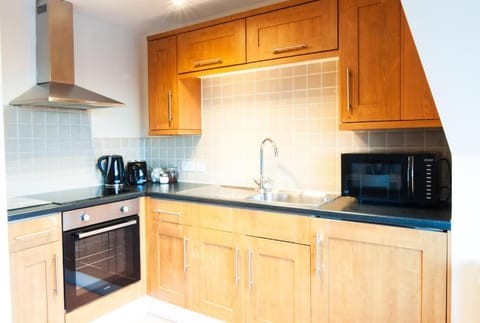 *New* 2-Bed Modern Apartment Condominio in Burton upon Trent