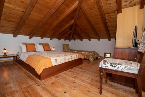 Aeolos Guesthouse Bed and Breakfast in Islands