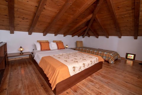 Aeolos Guesthouse Bed and Breakfast in Islands