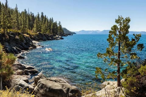 NYE Ski Resort for 8 Marriott Timberlodge Tahoe Hotel in Stateline