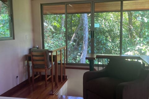 Casita Colibri–Mile to the Beach–Cable&Fiber Wifi! House in Uvita