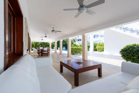 Patio, Dining area, Garden view, fireplace