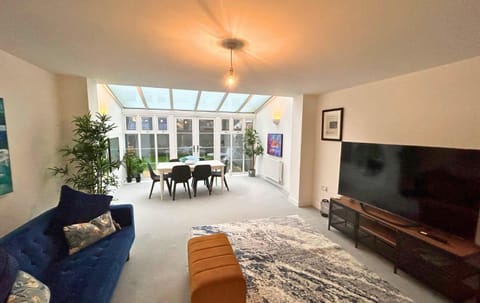 High Wycombe Stunning Stylish Four Bedroom House Casa in High Wycombe