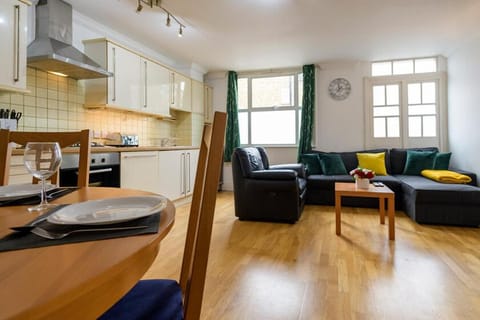 Spectacular 3 Bed in Blackheath Apartment in London Borough of Lewisham