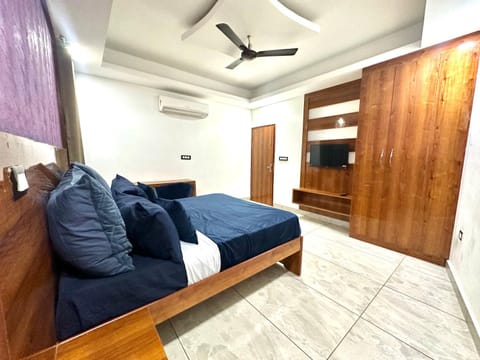 luxury room on NH8 near Hero Honda Chowk Gurgaon Hotel in Gurugram