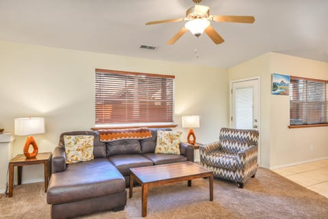 Flagstaff Retreat 3BR Townhome with Jetted Tub Casa in Flagstaff