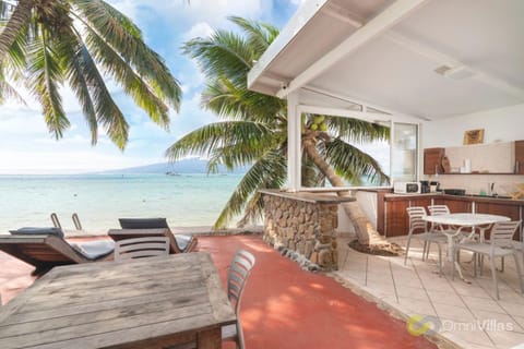 Seaside Serenity: 2BR Oasis on Enchanting Moorea House in Moorea-Maiao