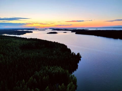 Bird's eye view, Lake view