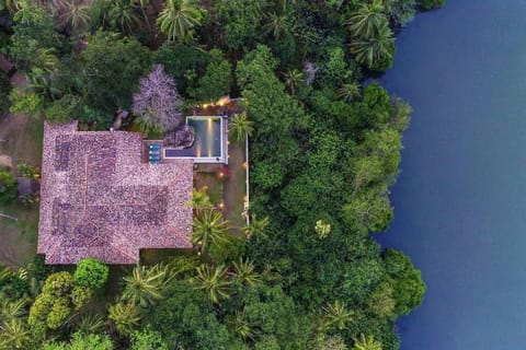 Lake Rock Villa - Koggala Villa in Ahangama